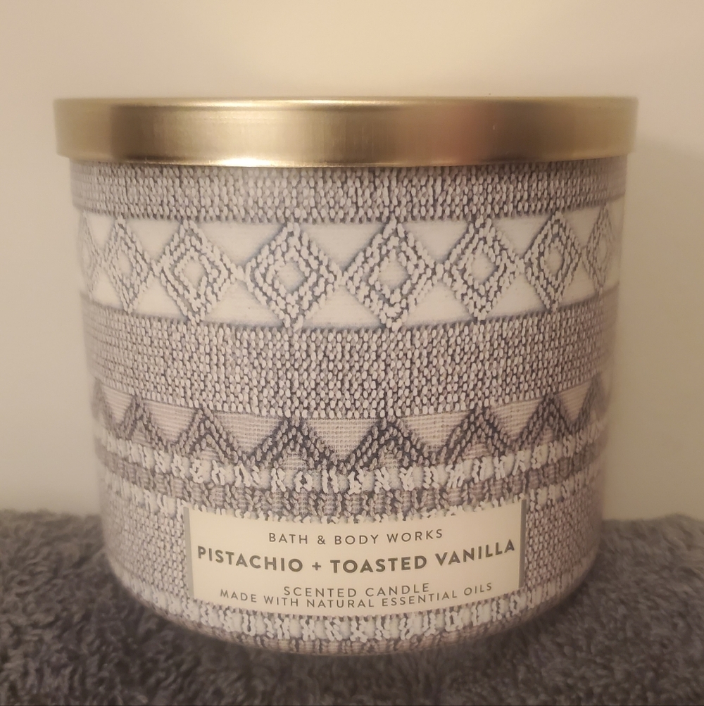 Bath and Body Works Pistachio Toasted Vanilla Candle